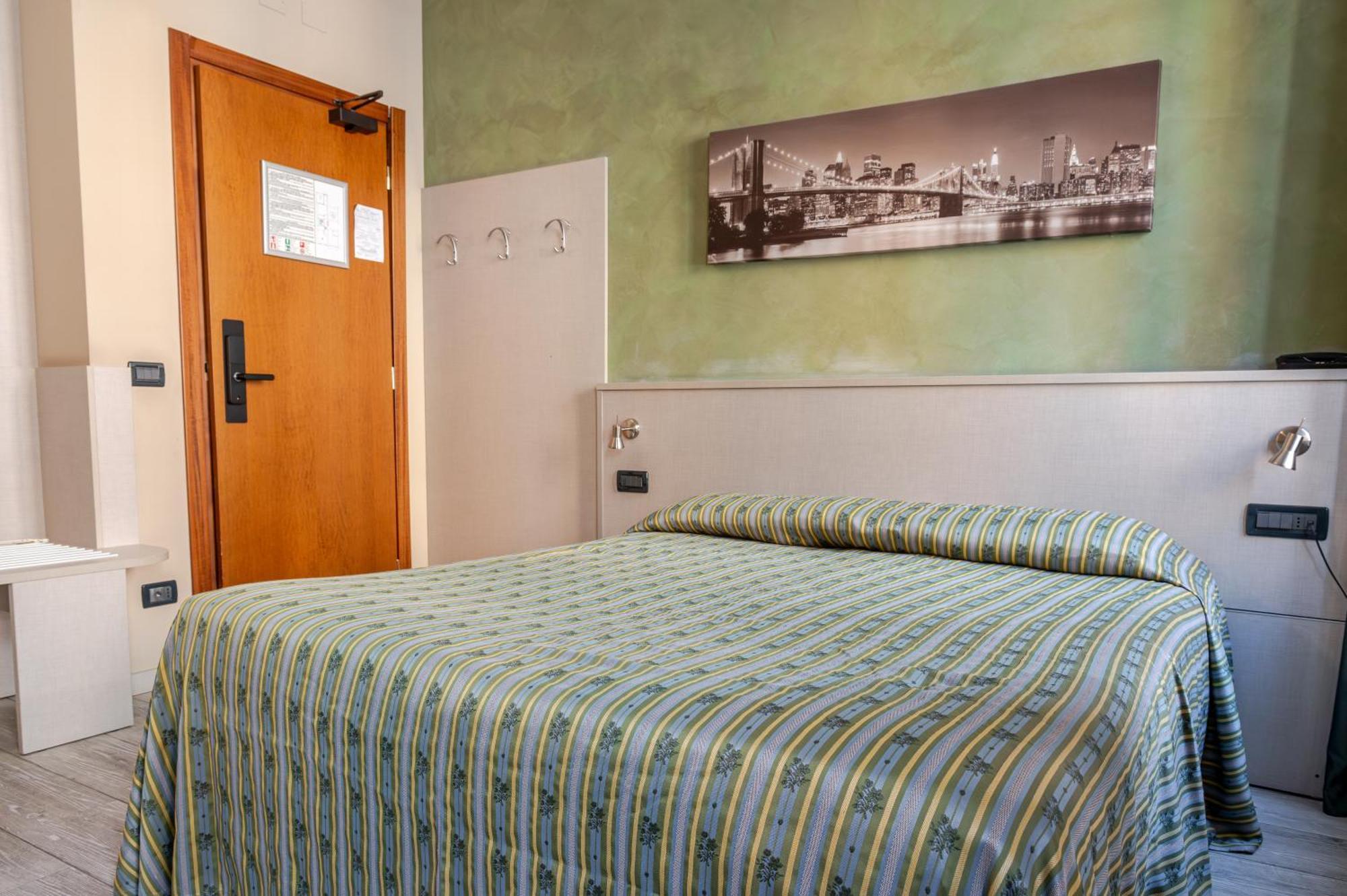 Hotel Posta - 3 Stars - Comfortable Stay In Ventimiglia Exterior photo