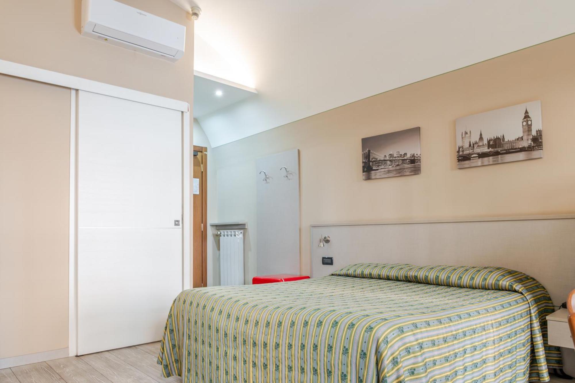 Hotel Posta - 3 Stars - Comfortable Stay In Ventimiglia Exterior photo